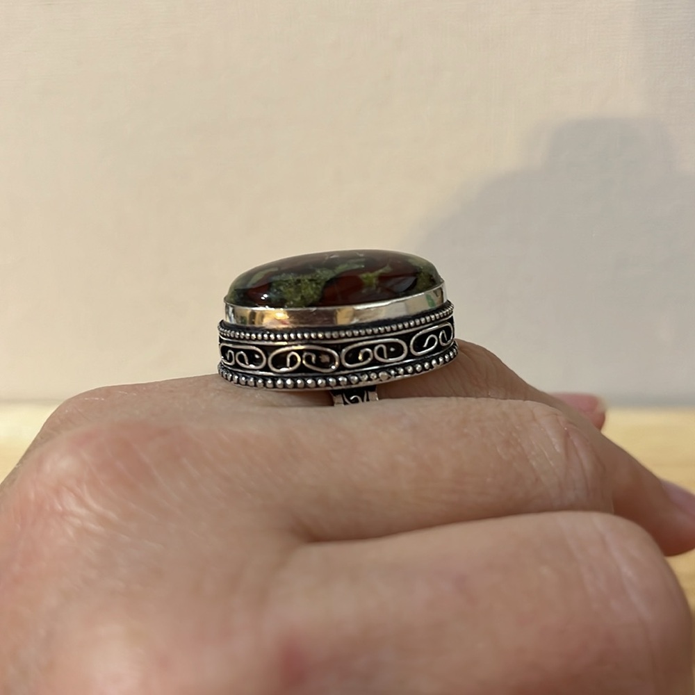 925 STAMPED STERLING SILVER OVERLAY DRAGON BLOOD GEMSTONE STATEMENT RING SIZE 7 - Picture 8 of 9